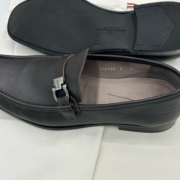 Men’s Salvatore, Ferragamo Gancini leather loafers size 9E made in Italy